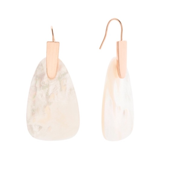 Kendra Scott Jewelry - Kendra Scott Ivory Mother of Pearl Drop Earrings